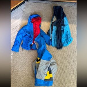 3 rain jackets size: XS